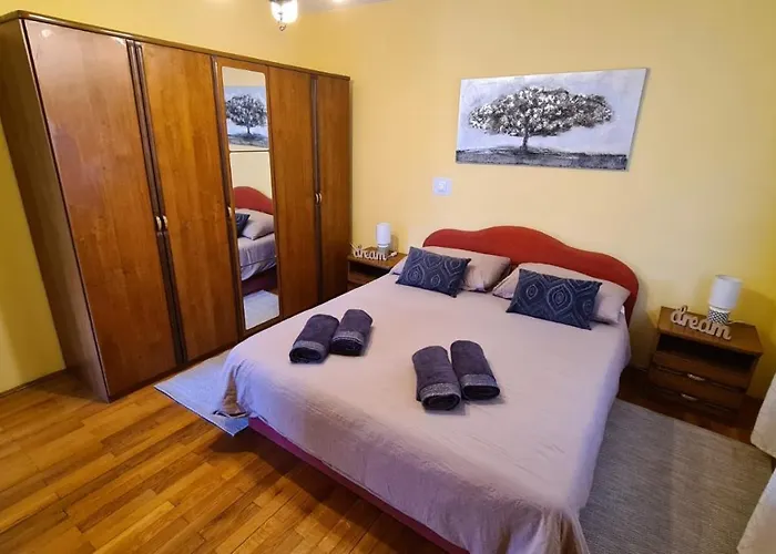 Apartment Gasparac - 30 Meters From The Beach